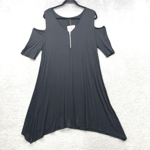 Heart & Hips Black Cold Shoulder Dress Short Sleeve V-Neck Zip NWT Women - Picture 1 of 6